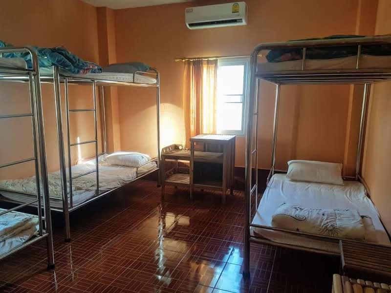 Soutchai Hostel And Tour Company Pakse Exteriér fotografie