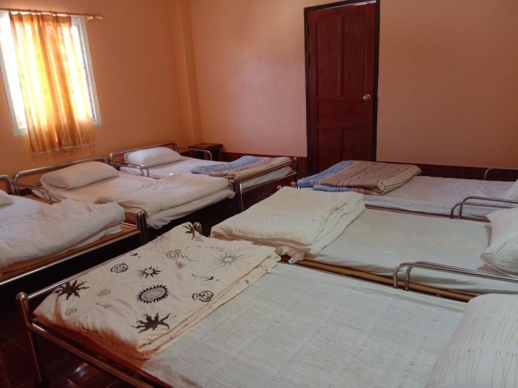Soutchai Hostel And Tour Company Pakse Exteriér fotografie